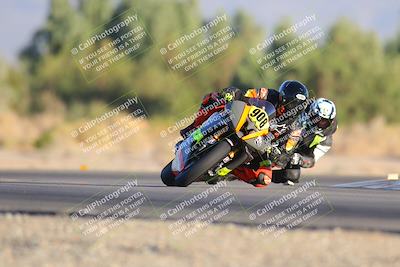 media/Nov-19-2023-CVMA (Sun) [[1f3d1b7ccb]]/Race 17 Amateur Supersport Middleweight/